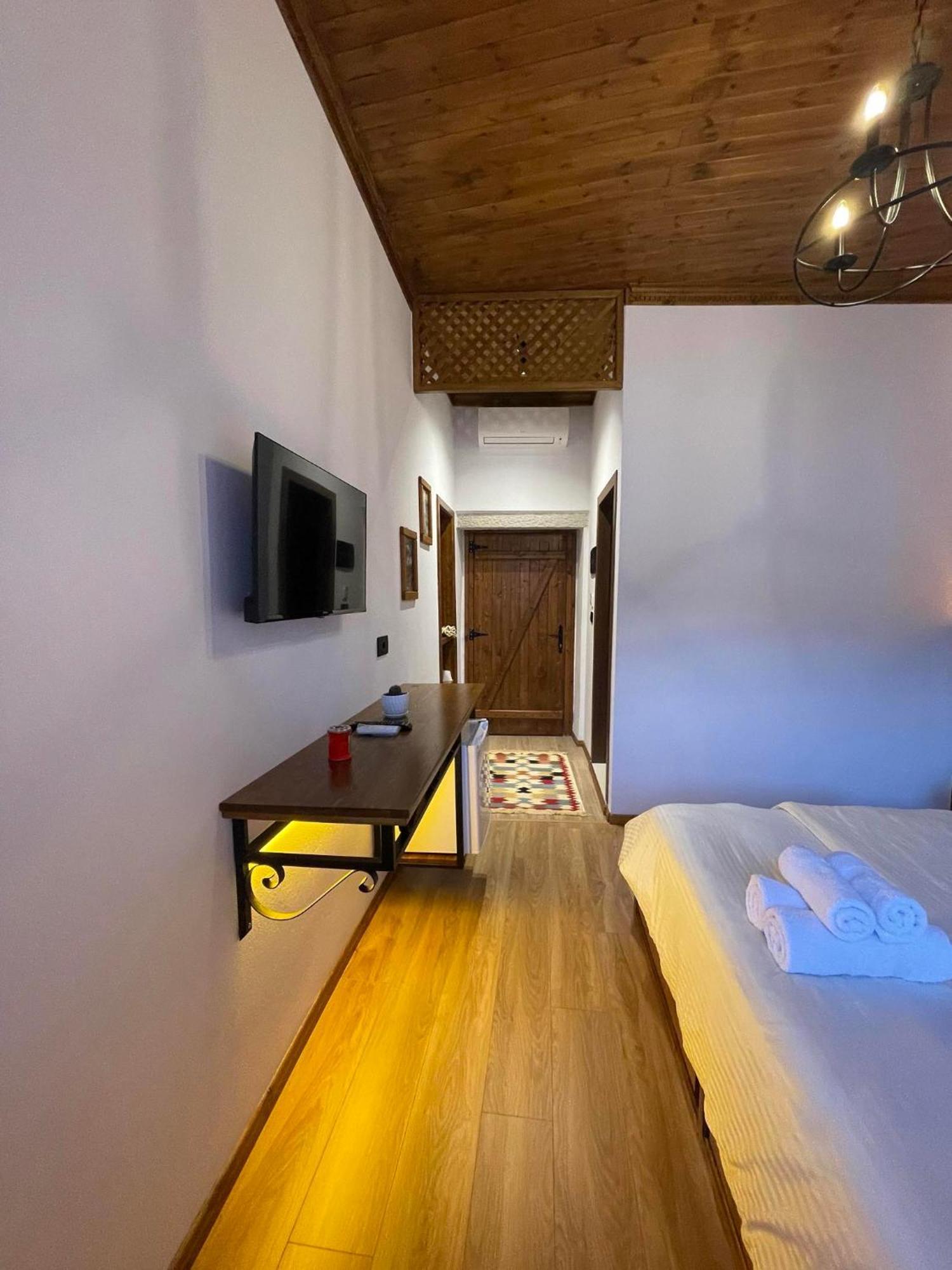 Grey Stone Hotel Gjirokastër Екстериор снимка