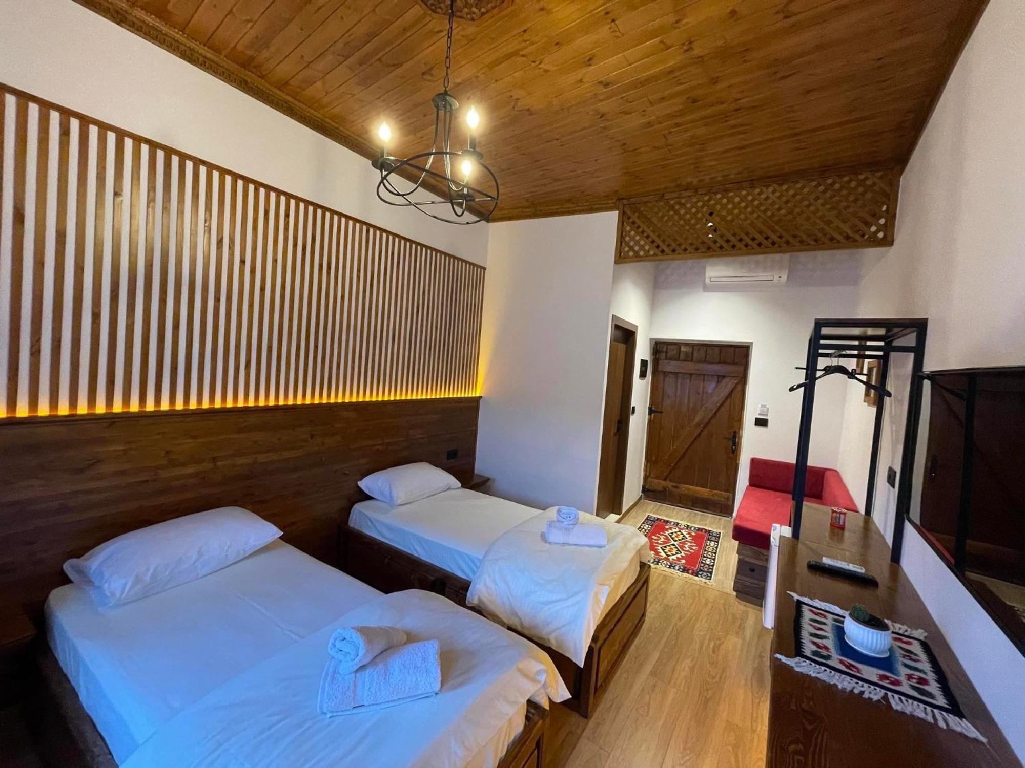 Grey Stone Hotel Gjirokastër Екстериор снимка