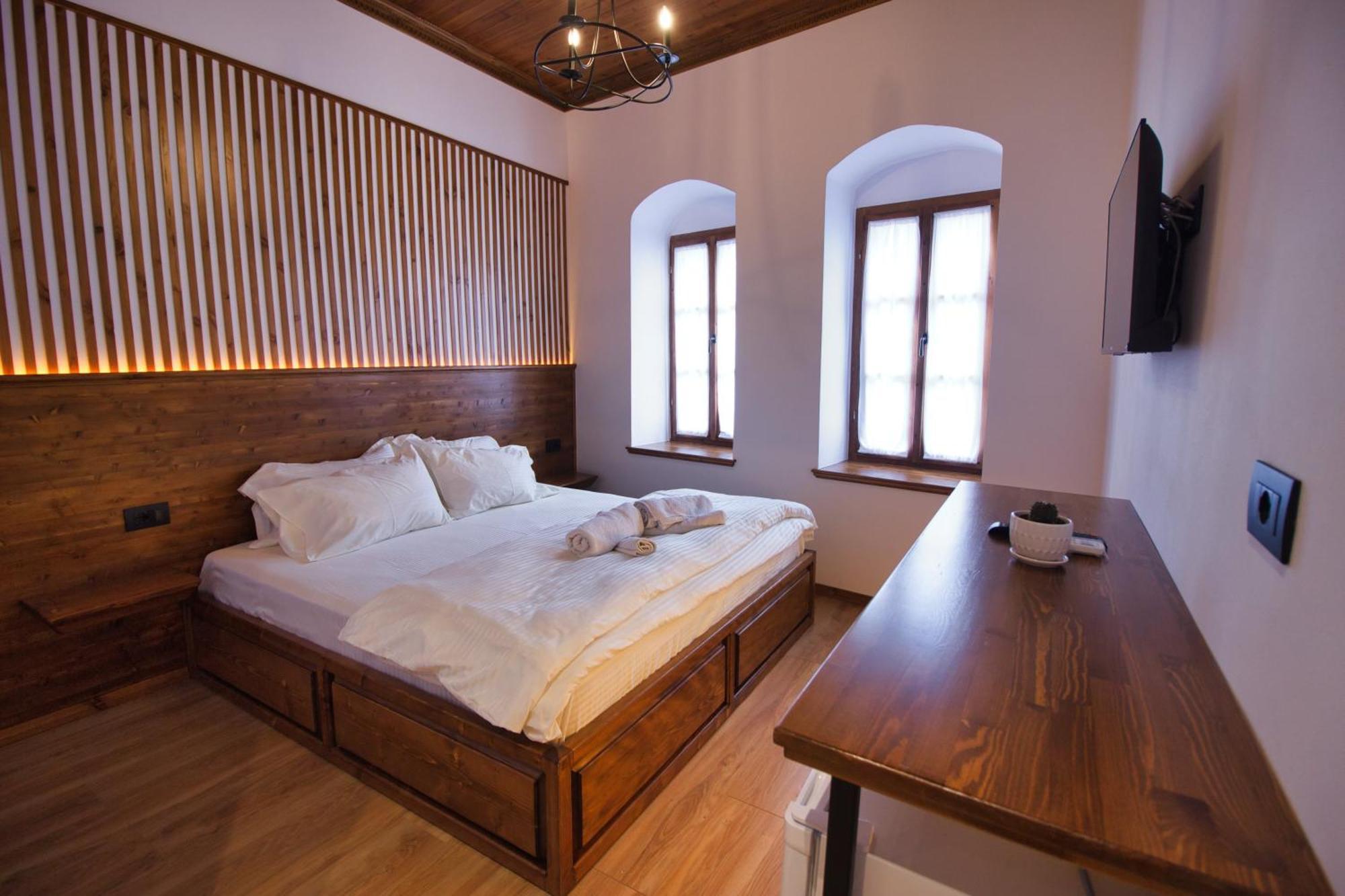 Grey Stone Hotel Gjirokastër Екстериор снимка