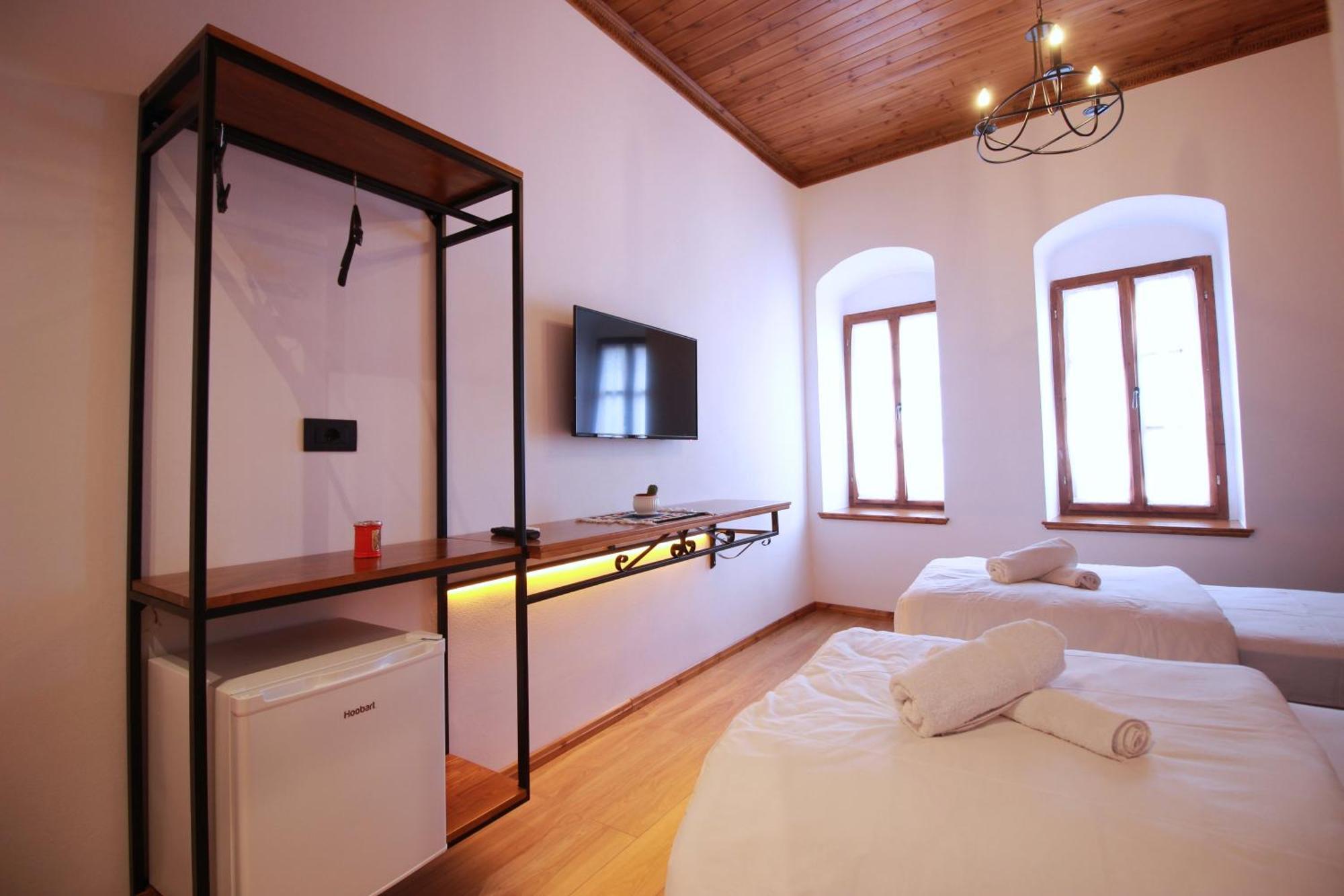 Grey Stone Hotel Gjirokastër Екстериор снимка
