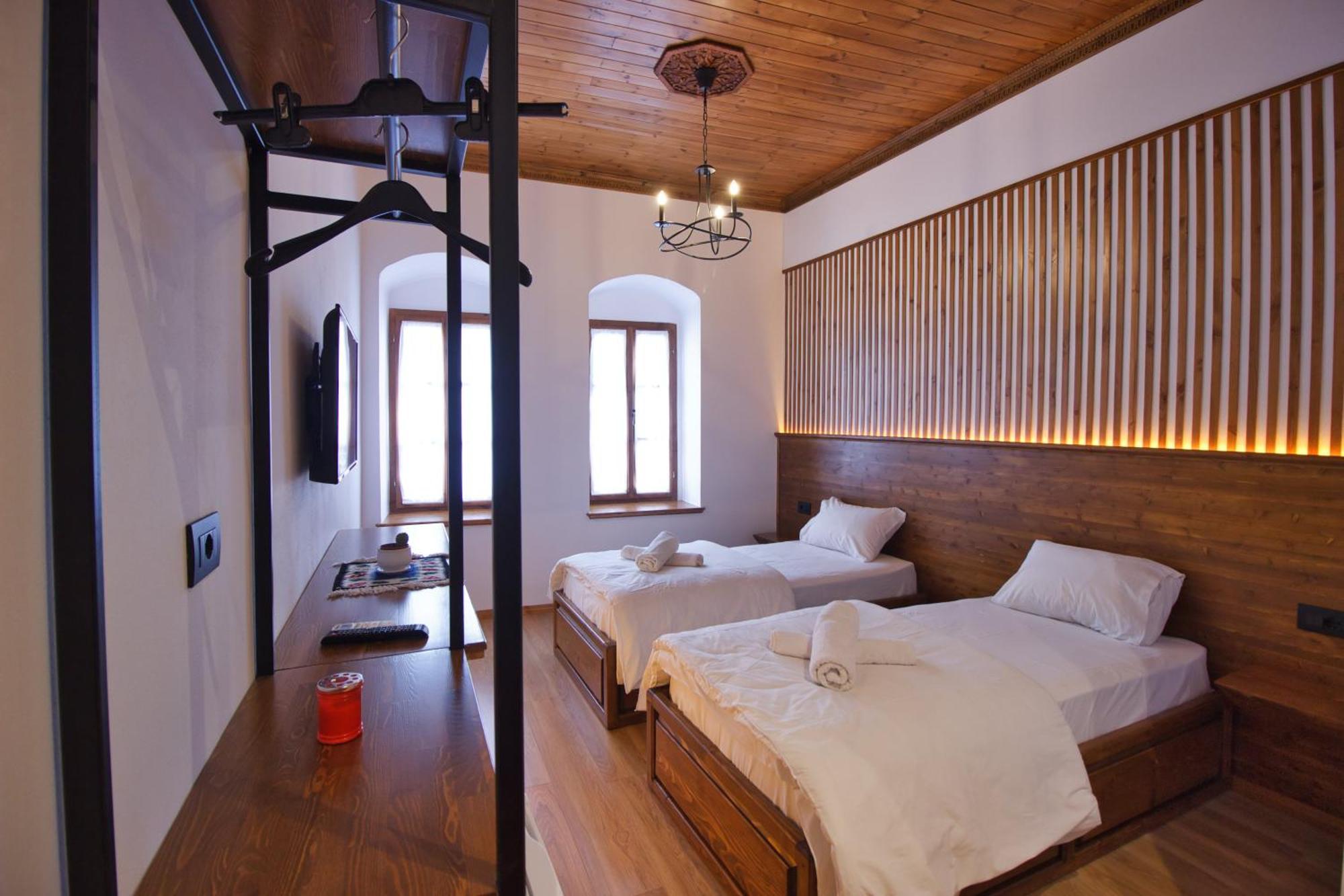Grey Stone Hotel Gjirokastër Екстериор снимка
