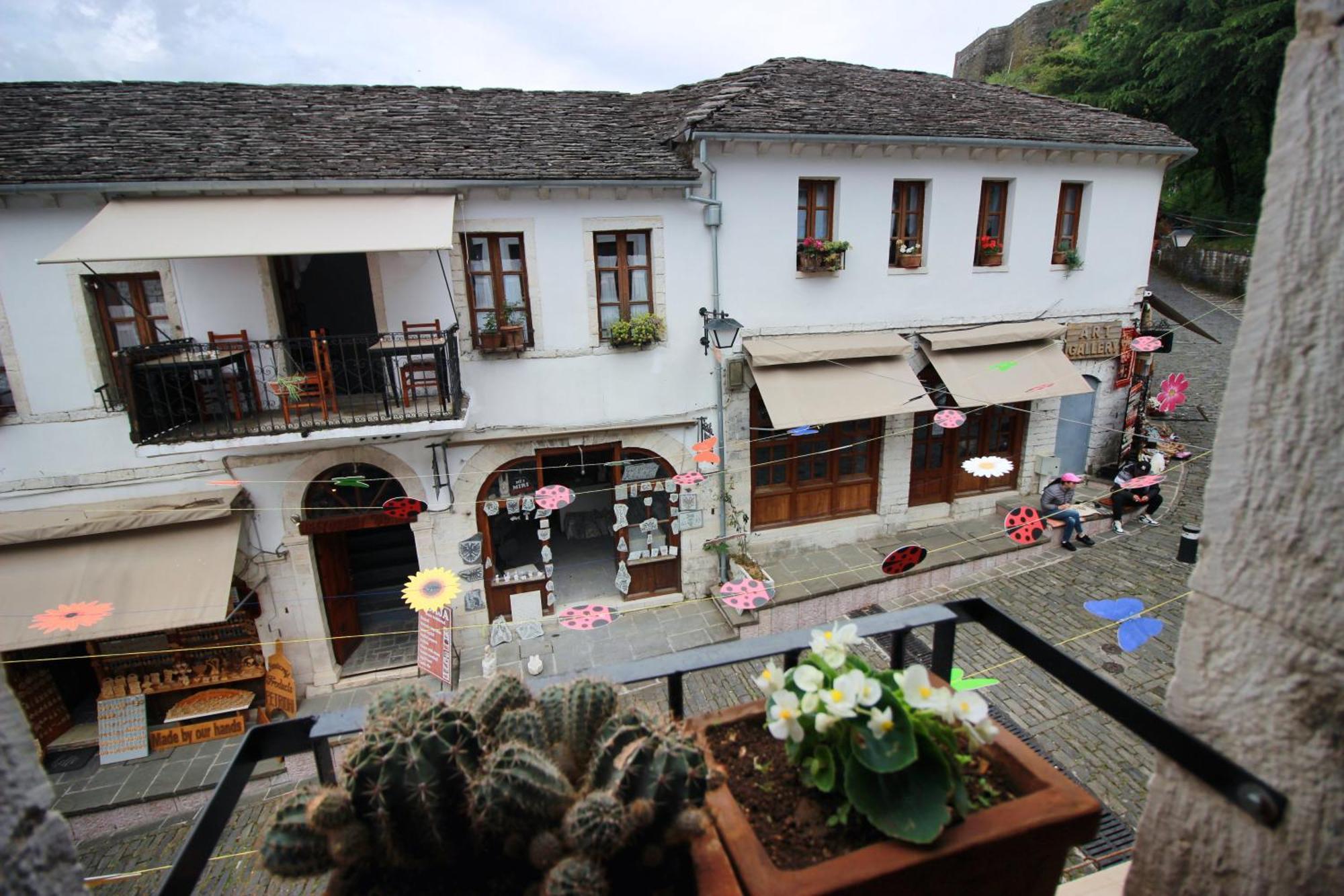 Grey Stone Hotel Gjirokastër Екстериор снимка