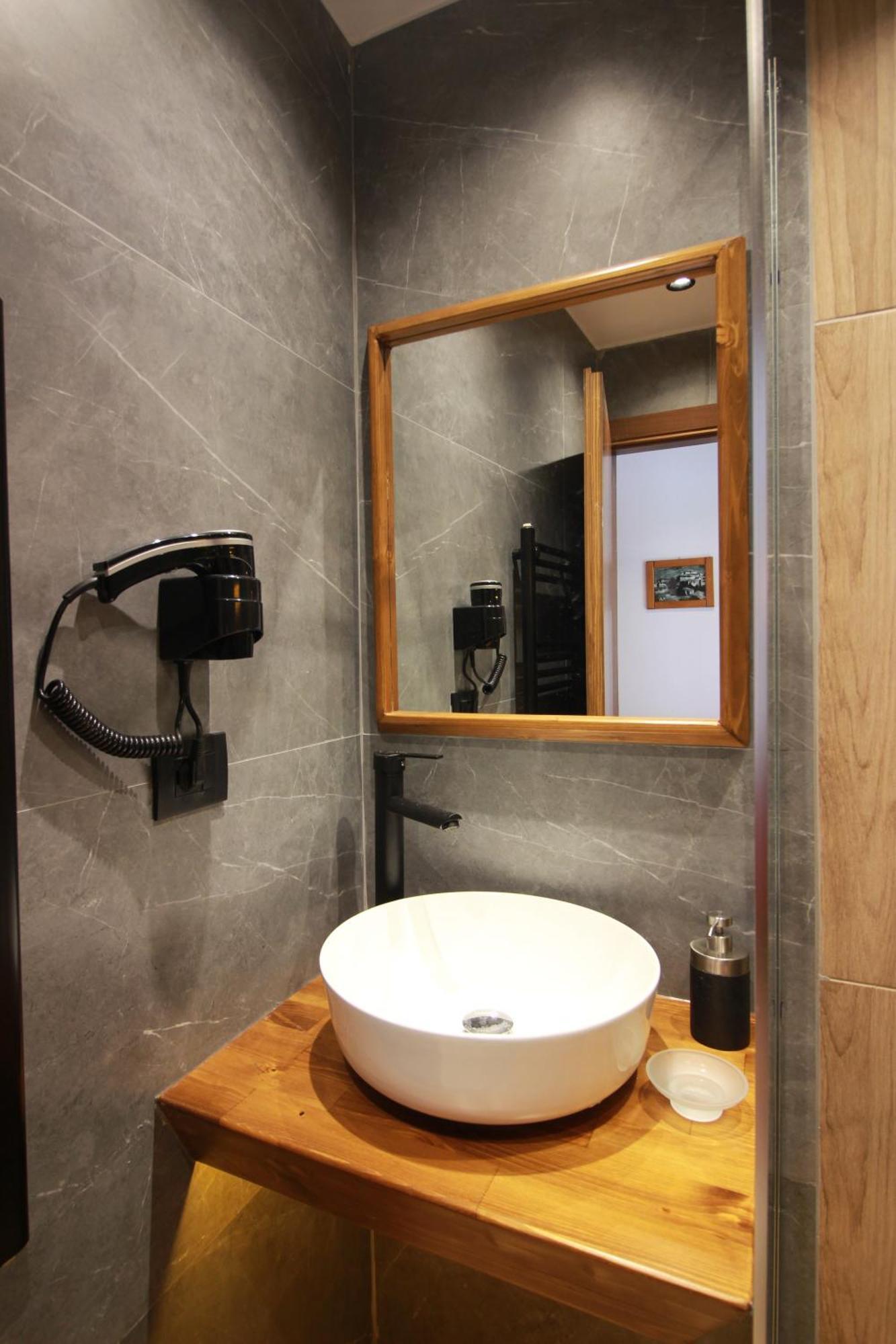 Grey Stone Hotel Gjirokastër Екстериор снимка